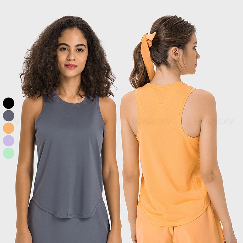 Tank Top: ความสะดวกสบายและแฟชั่นในความเรียบง่าย